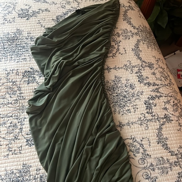 Norma Kamali Diana Gown S Celadon - Picture 5 of 6